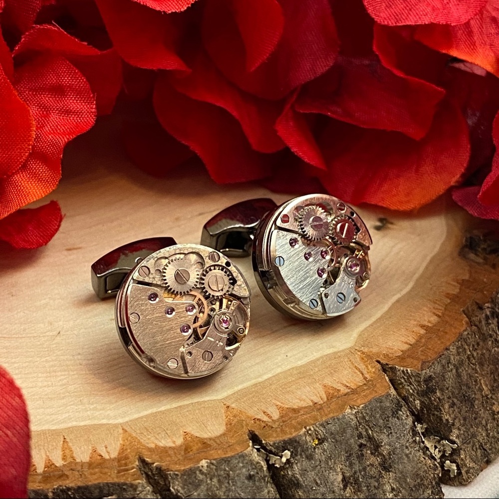 Gunmetal Steampunk Skeleton Clock Gears Cufflinks - Picture 6 of 16